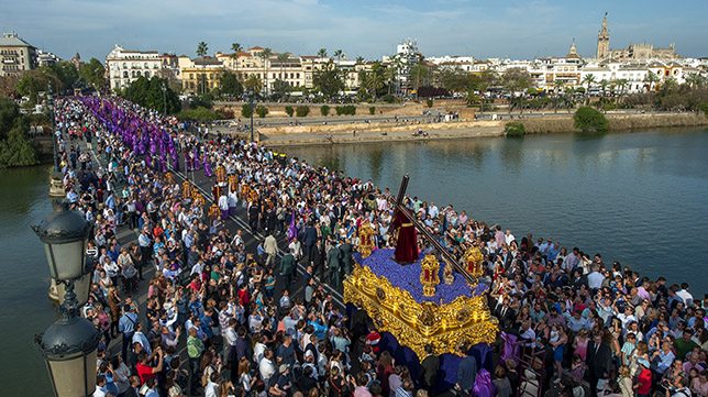 Consejos de seguridad en las aglomeraciones de Semana Santa